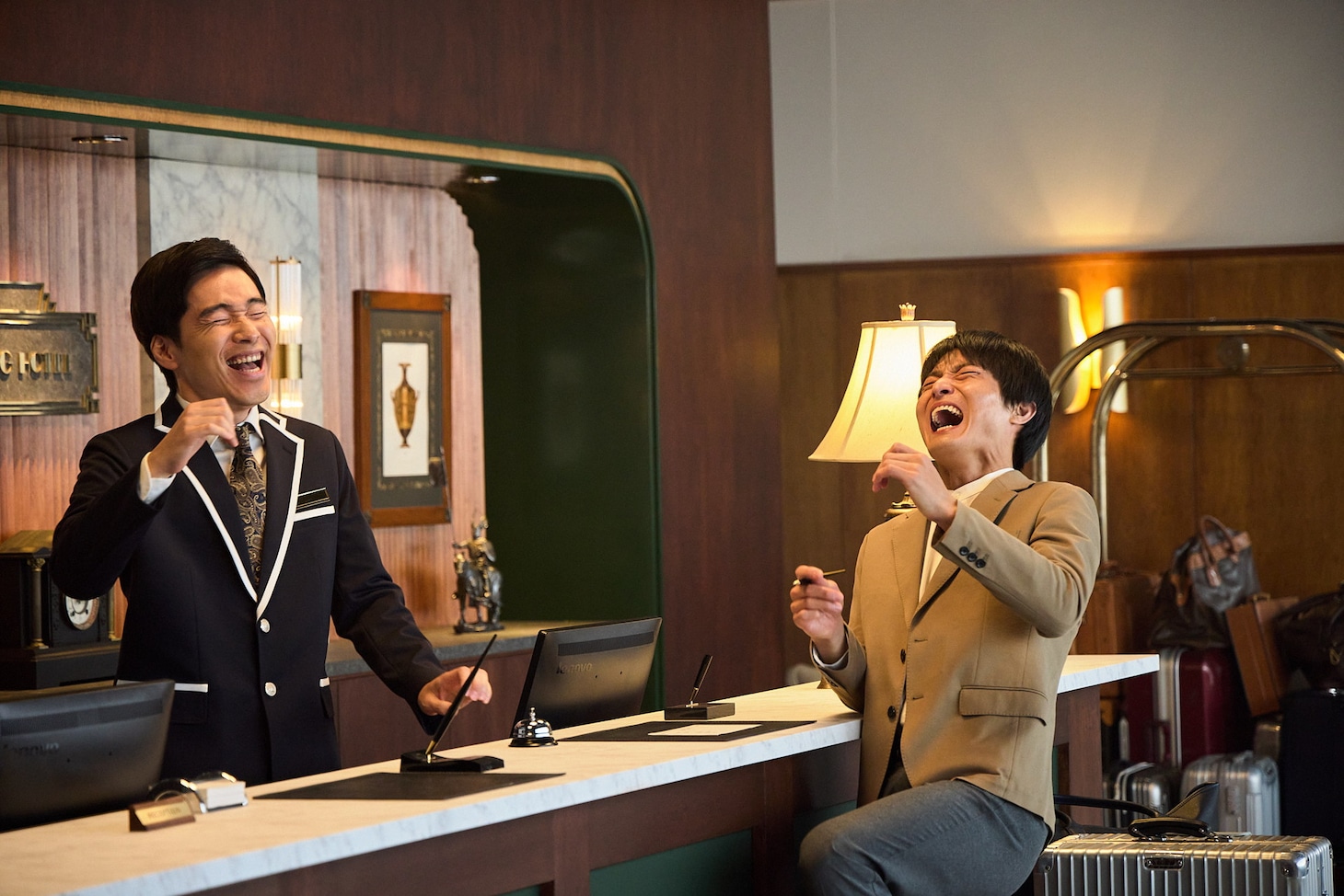 Indeed新CMの撮影に臨むジャルジャル