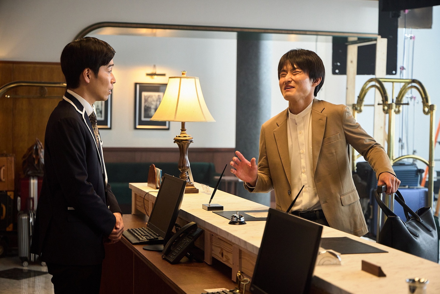 Indeed新CMの撮影に臨むジャルジャル