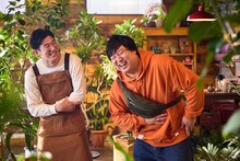 Indeed新CMでジャルジャル、金属バット、ロングコートダディら対決