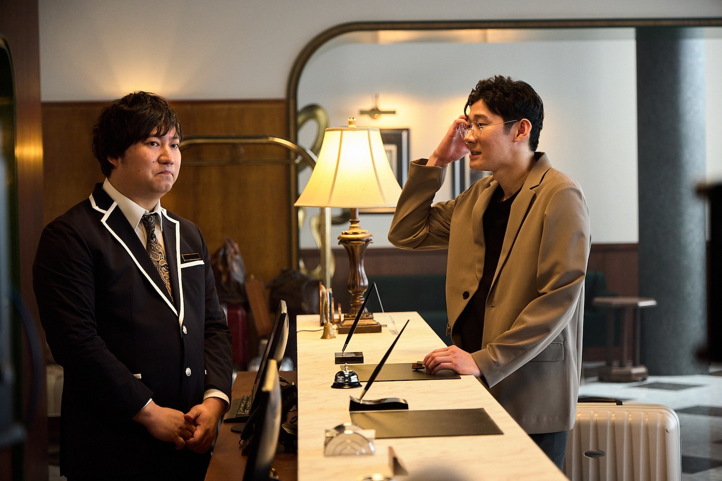 Indeed新CMの撮影に臨むロングコートダディ