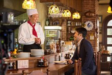 Indeed新CMでジャルジャル、金属バット、ロングコートダディら対決