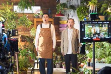 Indeed新CMでジャルジャル、金属バット、ロングコートダディら対決