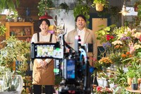 Indeed新CMの撮影に臨むレインボー