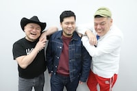 左からハリウッドザコシショウ、令和ロマン・ケムリ、野性爆弾くっきー！