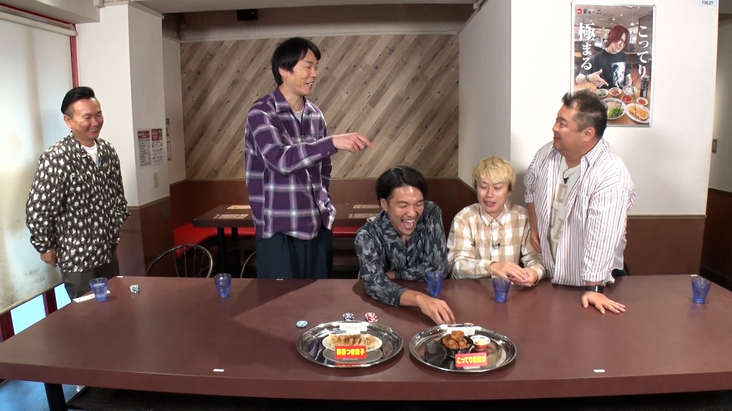 左から、かまいたち、見取り図、ブラックマヨネーズ小杉