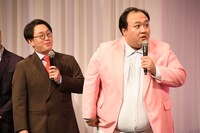 質問を聞き返すママタルト大鶴肥満（右）