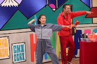 左から高橋みなみ、千鳥・大悟