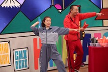 左から高橋みなみ、千鳥・大悟