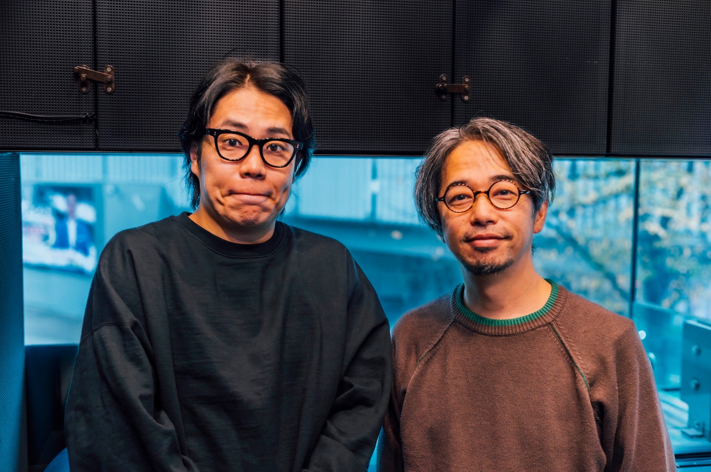 左から令和ロマンくるま、後藤正文