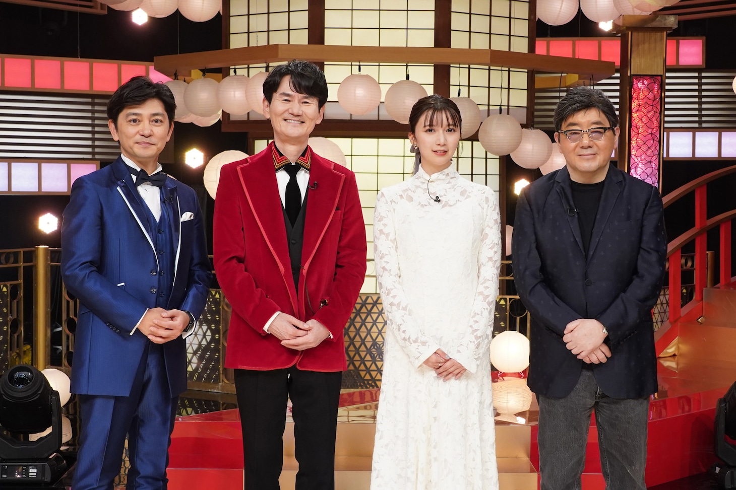 左から森圭介アナウンサー、南原清隆、上白石萌歌、秋元康