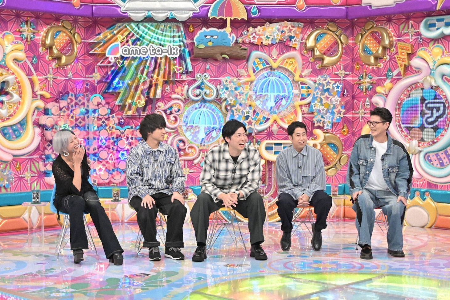 左から、ぱーてぃーちゃん信子、エバース佐々木、コットン西村、ウエストランド井口、モグライダー芝