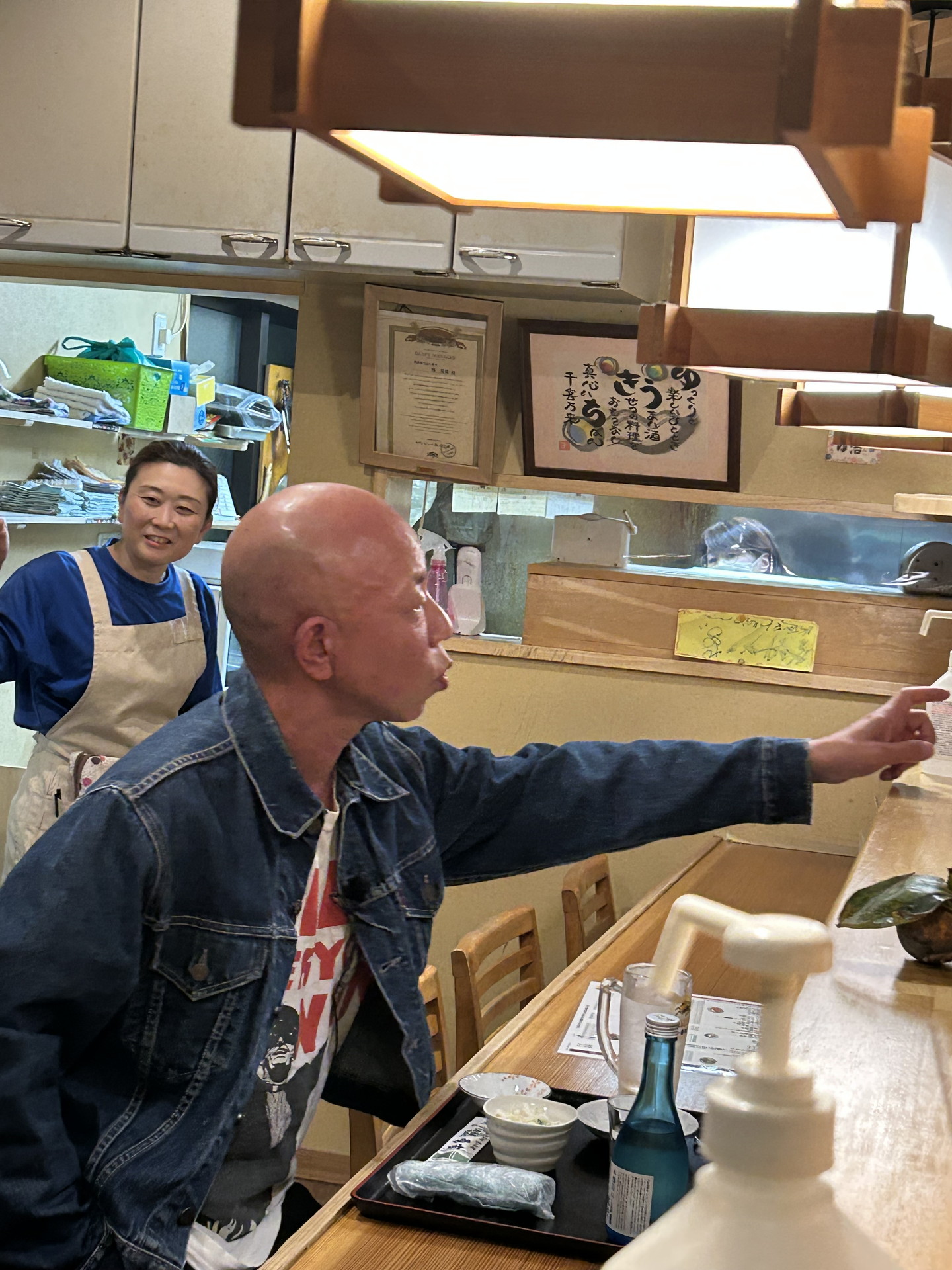 バイきんぐ小峠、福井・敦賀市で深夜まで飲み歩き