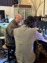 バイきんぐ小峠、福井・敦賀市で深夜まで飲み歩き