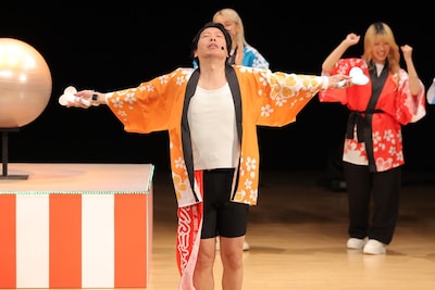 「シャイニング盆踊り」の空気感を噛み締める藤崎マーケット・トキ