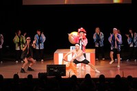 万博中、涼しかったメンバーも盆踊りで熱くなる