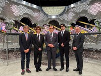 「脱力タイムズ」とTikTokのコラボCMに出演する（左から）岸博幸、夢幻アリタ哲平、ゆきドラ、出口保行