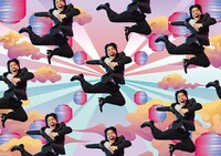 令和ロマン「M-1」広告公開　ケムリは正拳突き、屋外ビジョンには3Dで飛び出すくるま