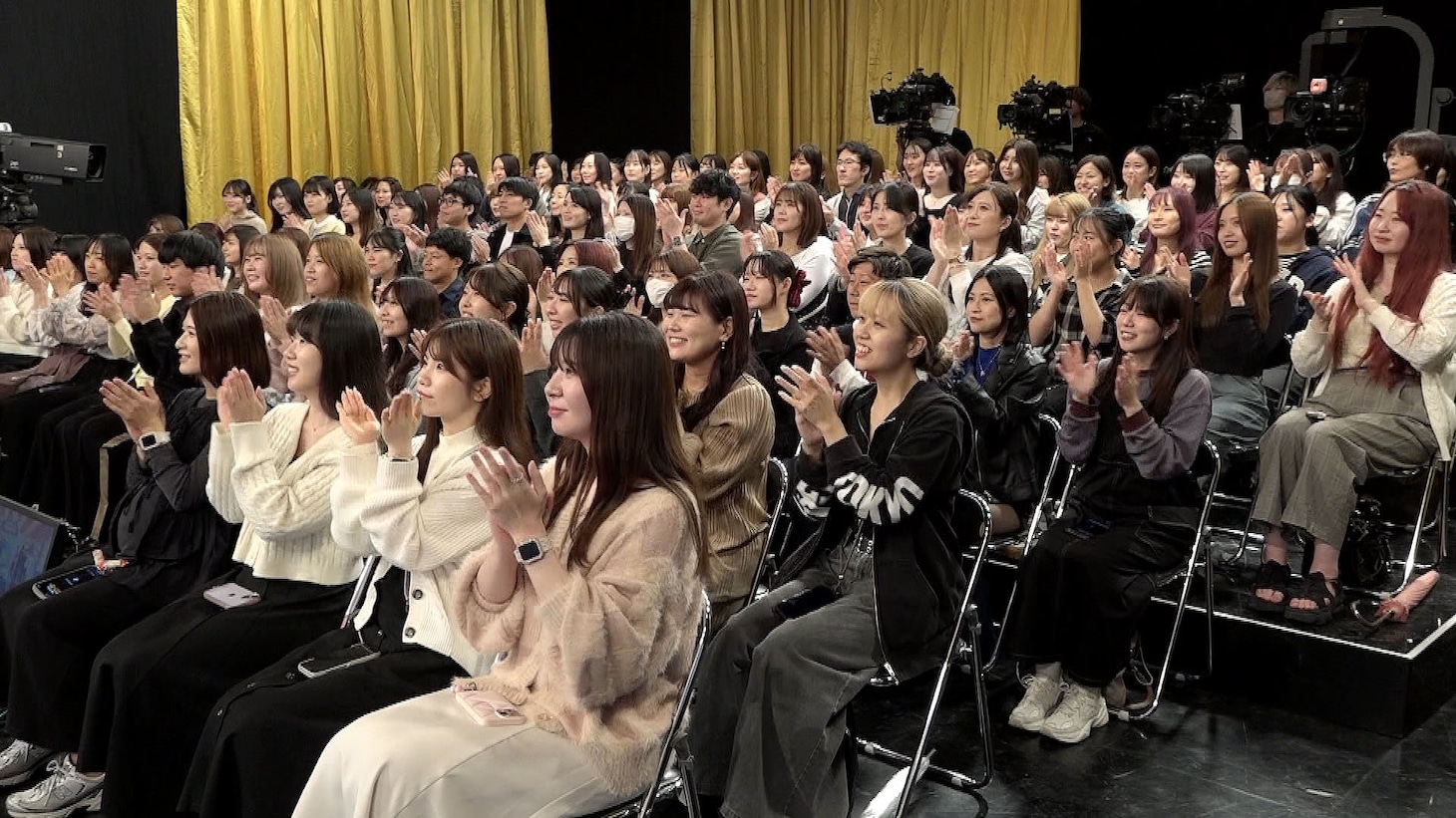 100人の投資家（観客）たち