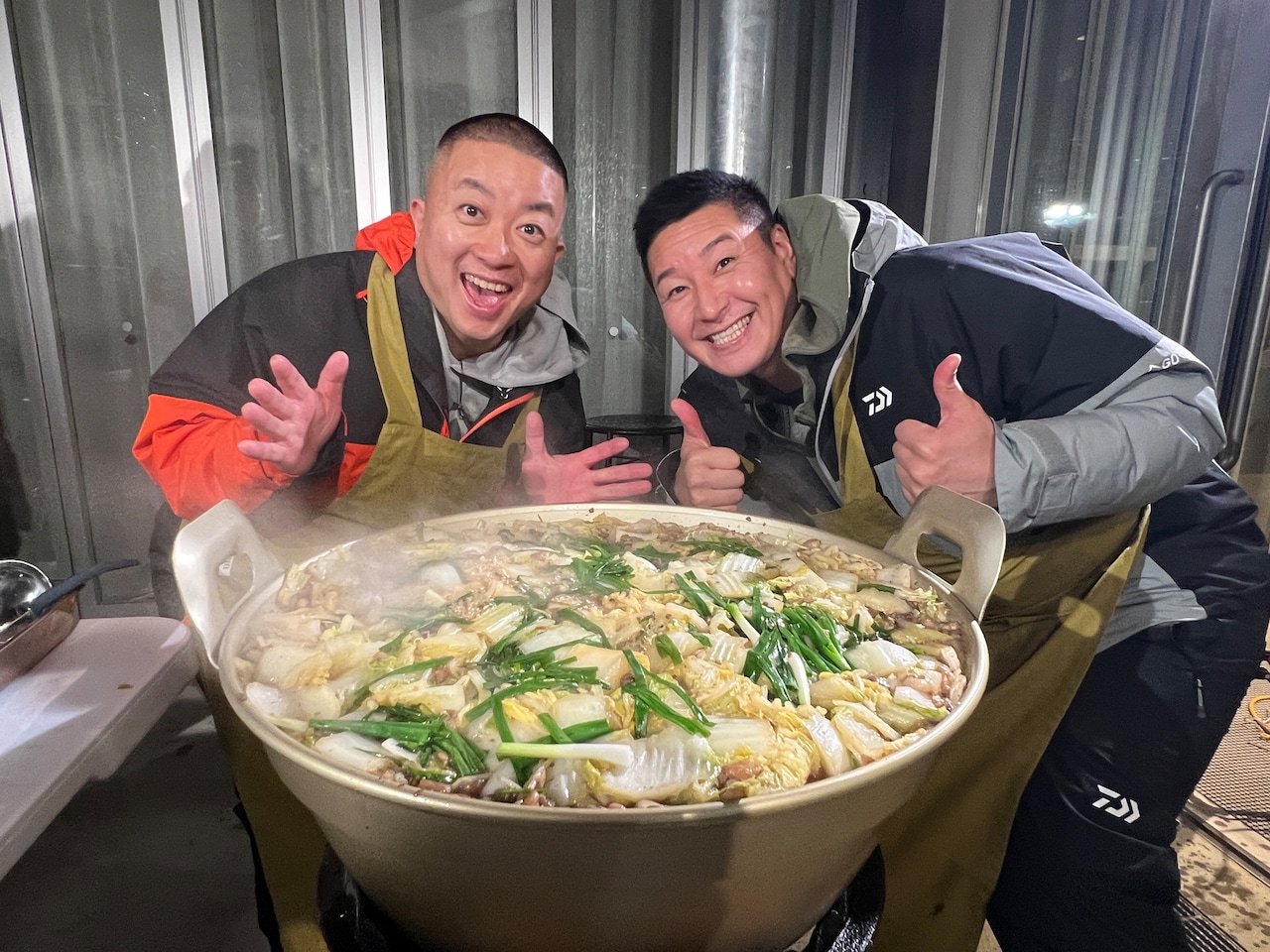 チョコレートプラネットが広島・大崎上島の学生のために鍋作り、イチキップリンも招集