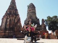 前から神田愛花、ナインティナイン岡村、ジミー大西、東野幸