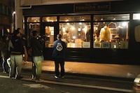 「容疑者☆パンプキンポテトフライ ～解散詐欺罪を犯した二人の逃避行～」より