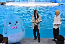 あわたんと大喜利対決する真空ジェシカ  ©TBS