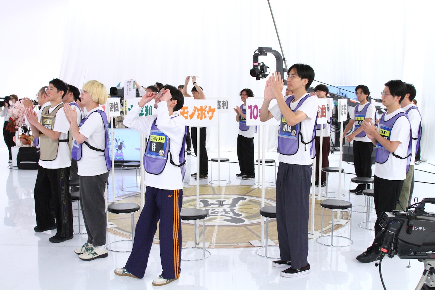 「千原ジュニアの座王！細身センスメガネSP2025」のワンシーン