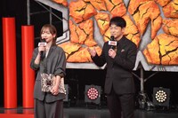 「M-1グランプリ2025」敗者復活戦でMCを務めた齊藤京子、陣内智則