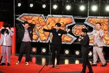 喜ぶ20世紀と、悔しがるネコニスズ