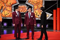 おいでやす小田と雑談するミキ