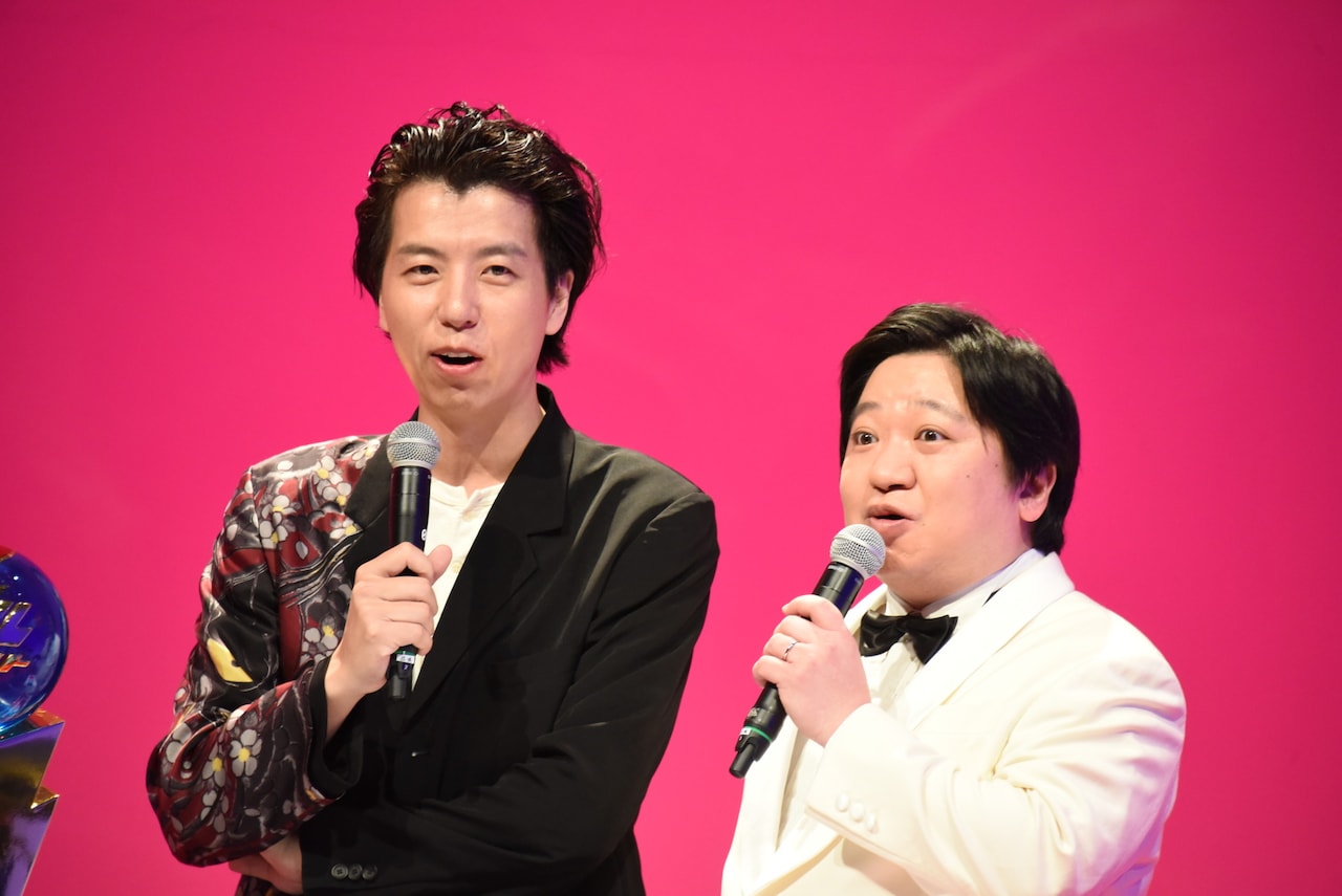 「ダブルインパクト2026」開催発表会見のMCを務めたニッポンの社長