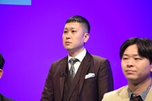 「いや、別に漫才と何も変わらないです」と答えるドンデコルテ渡辺