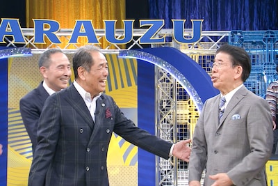 左からザ・ぼんち、西川きよし