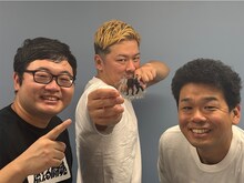 「風穴あけるズ アクリルスタンド ボンッ！Ver.」を持つ風穴あけるズ