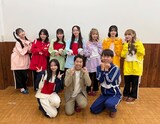 FRUITS ZIPPERと（手前左から）森香澄、ウエストランド井口、FUJIWARA藤本