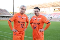 左から立川志の輔、春風亭昇太