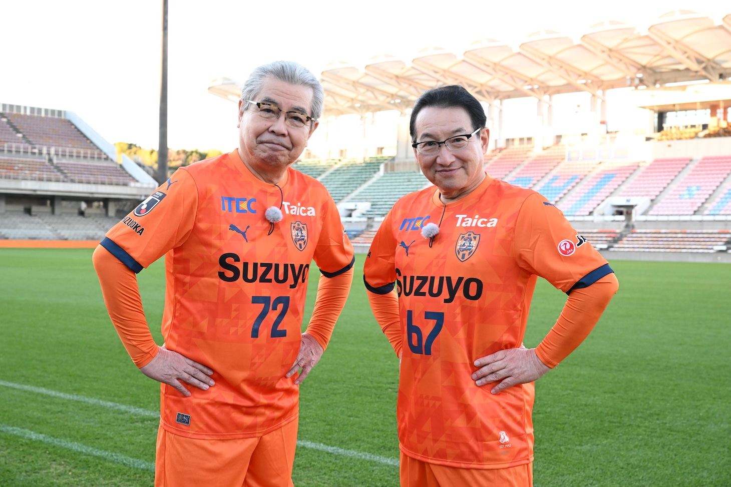 左から立川志の輔、春風亭昇太