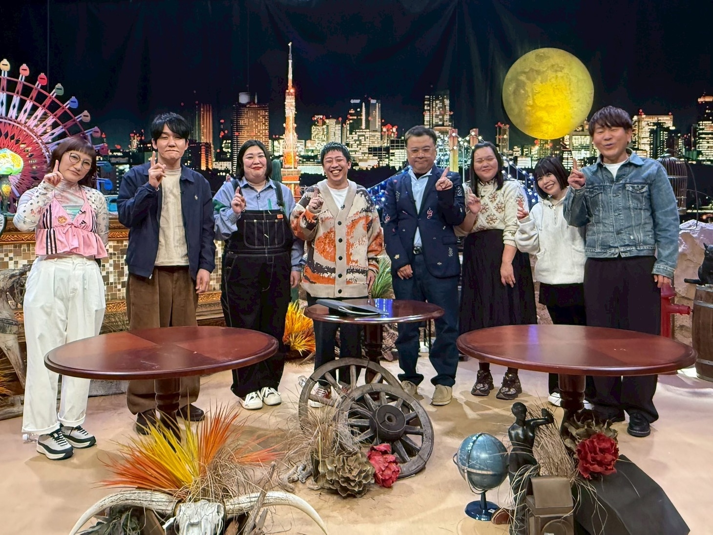 左からスパイク松浦、タイムマシーン3号・山本、紅しょうが・熊元プロレス、さらば青春の光・森田、とろサーモン久保田、ぼる塾・田辺、カーネーション吉田、FUJIWARA藤本