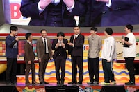 トークコーナーに出演した中川家、ななまがり、ロングコートダディ