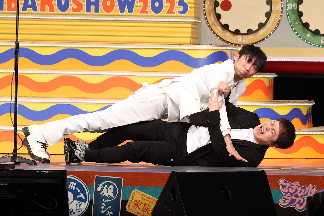 NON STYLE - 【写真特集】「DAIBAKUSHOW 2025」たくろう、ロングコート