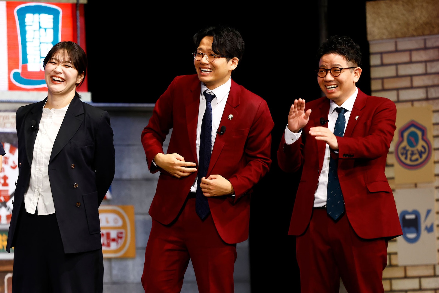 トークコーナーに出演するミキ、紅しょうが稲田