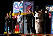 トークコーナーに出演する佐久間一行、レインボー、ジョックロック