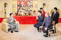 西川きよし（中央）と語るフットボールアワーとバッテリィズ