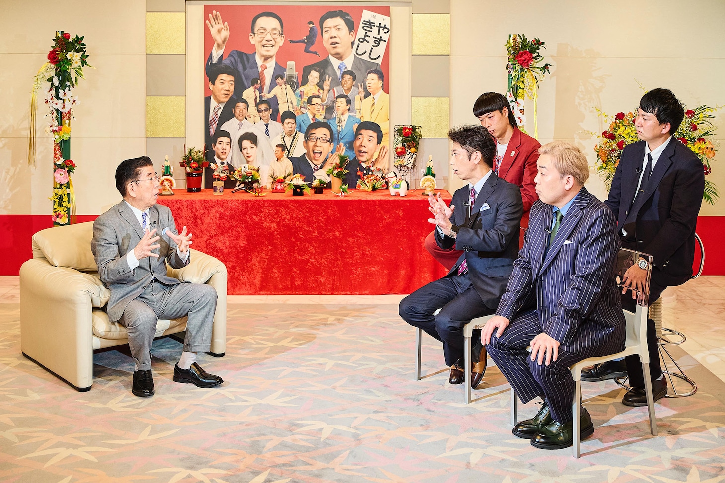 西川きよし（中央）と語るフットボールアワーとバッテリィズ