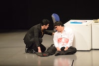 コント「ヤクザ事務所」のワンシーン