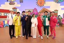 左から、かまいたち濱家、博多華丸・大吉、玉木宏、花澤香菜、千鳥、かまいたち山内