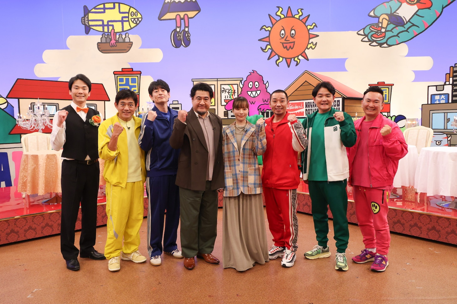 左から、かまいたち濱家、博多華丸・大吉、小手伸也、桜井ユキ、千鳥、かまいたち山内