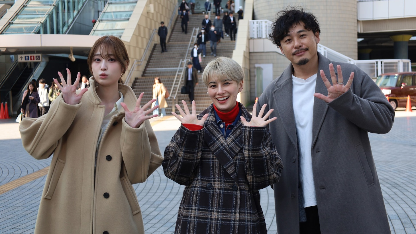 「ホラン千秋とジモトの達人」に出演する（左から）髙橋ひかる、ホラン千秋、アルコ＆ピース平子