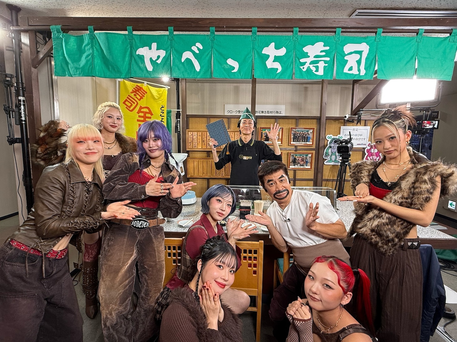 やべっち寿司「FNS歌謡祭」舞台裏に出店　水谷千重子、HANA、DOMOTOら続々登場