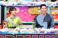 左から瀧本美織、萩野公介